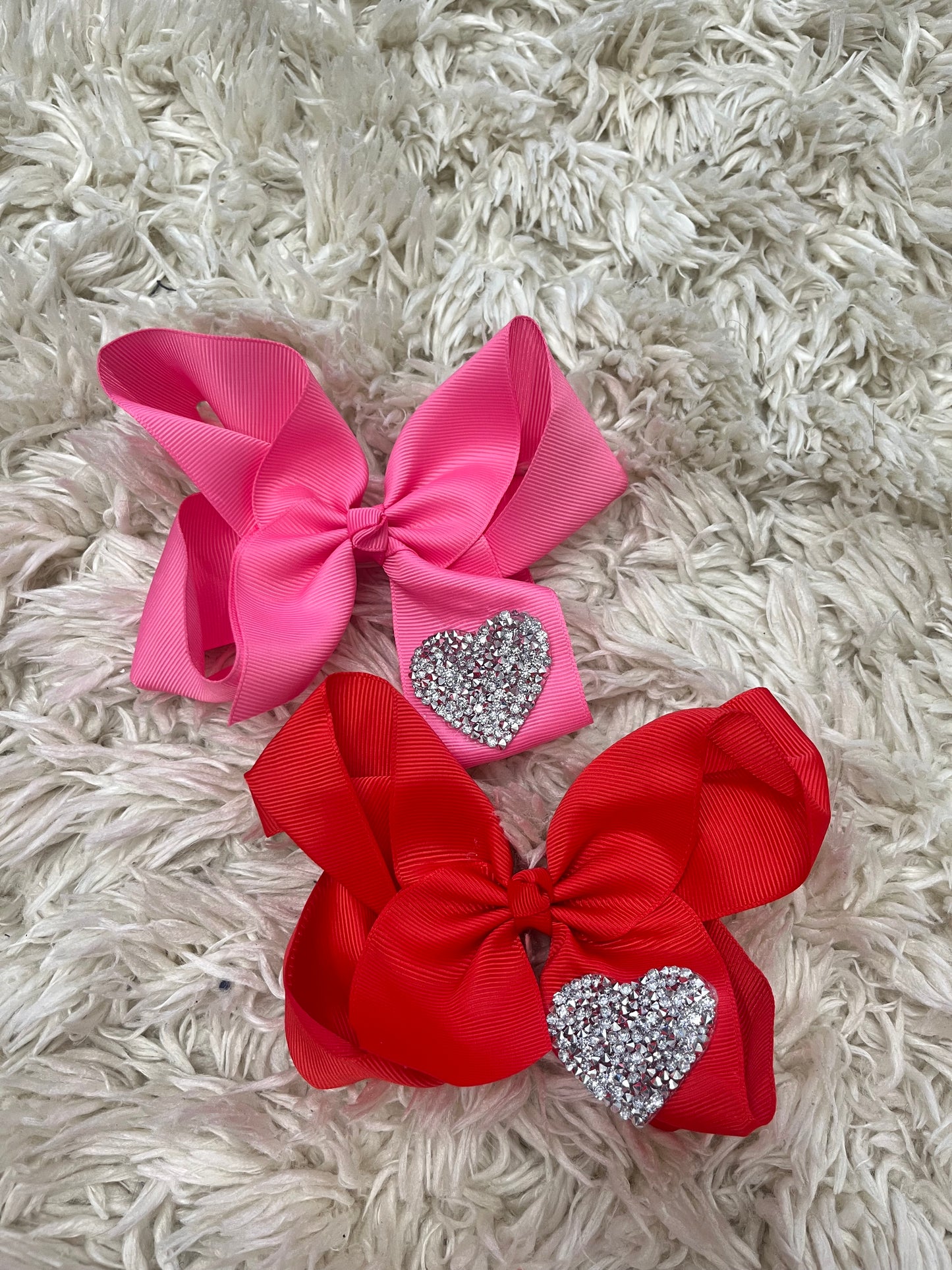 Silver Heart Valentines Bow π