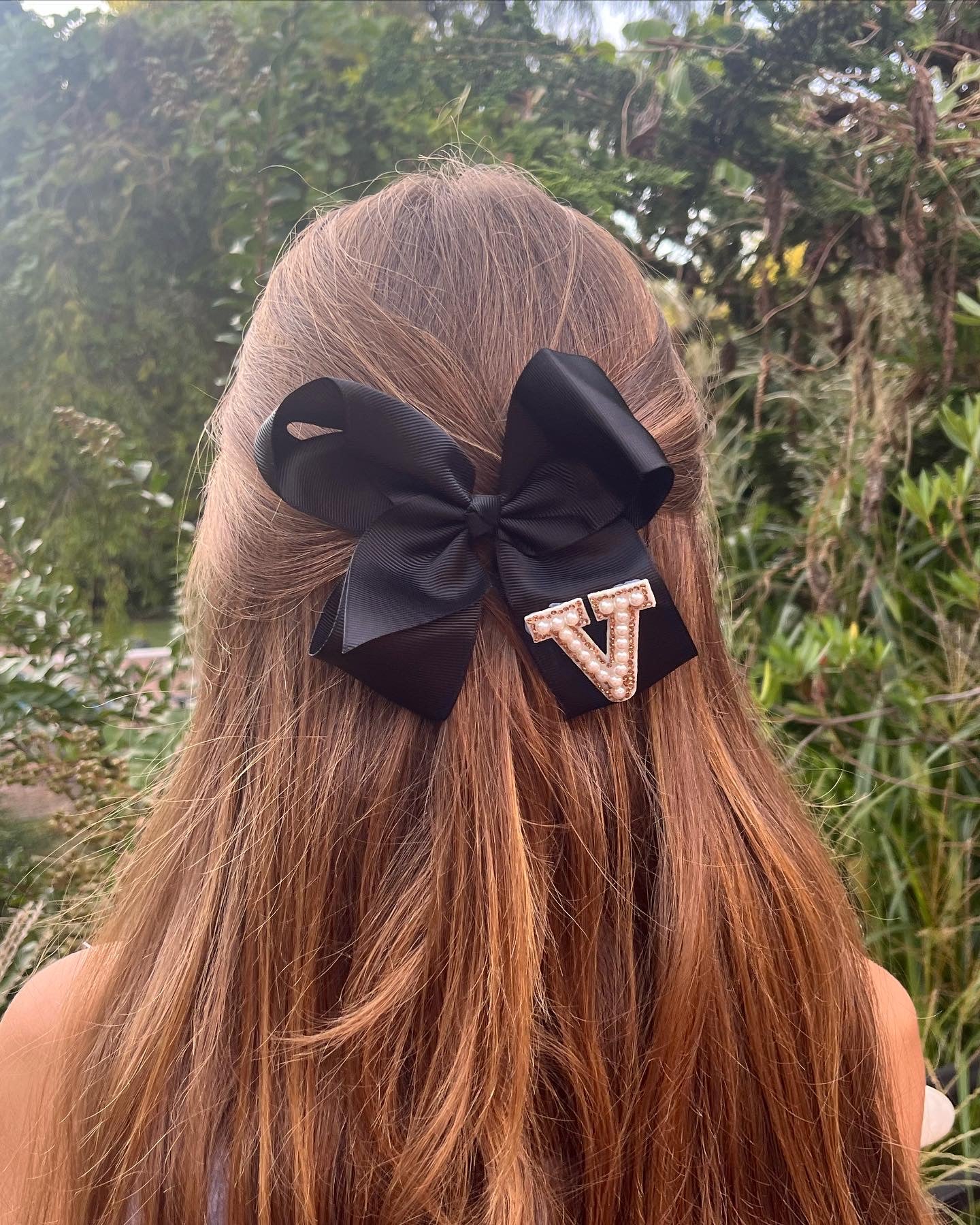 Large Pearl Intial Bow- LETTER V