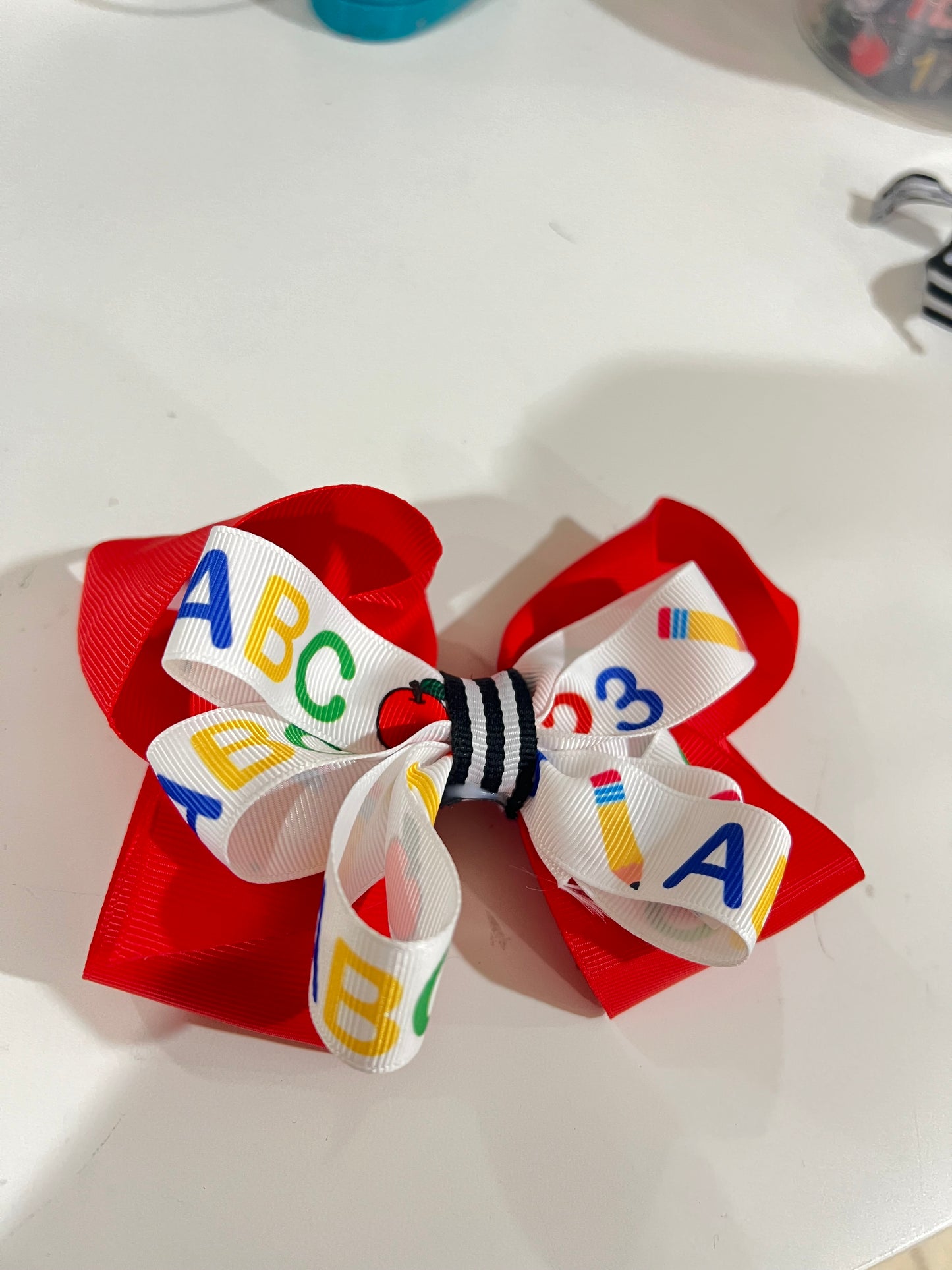 ABC back to school bow 📚