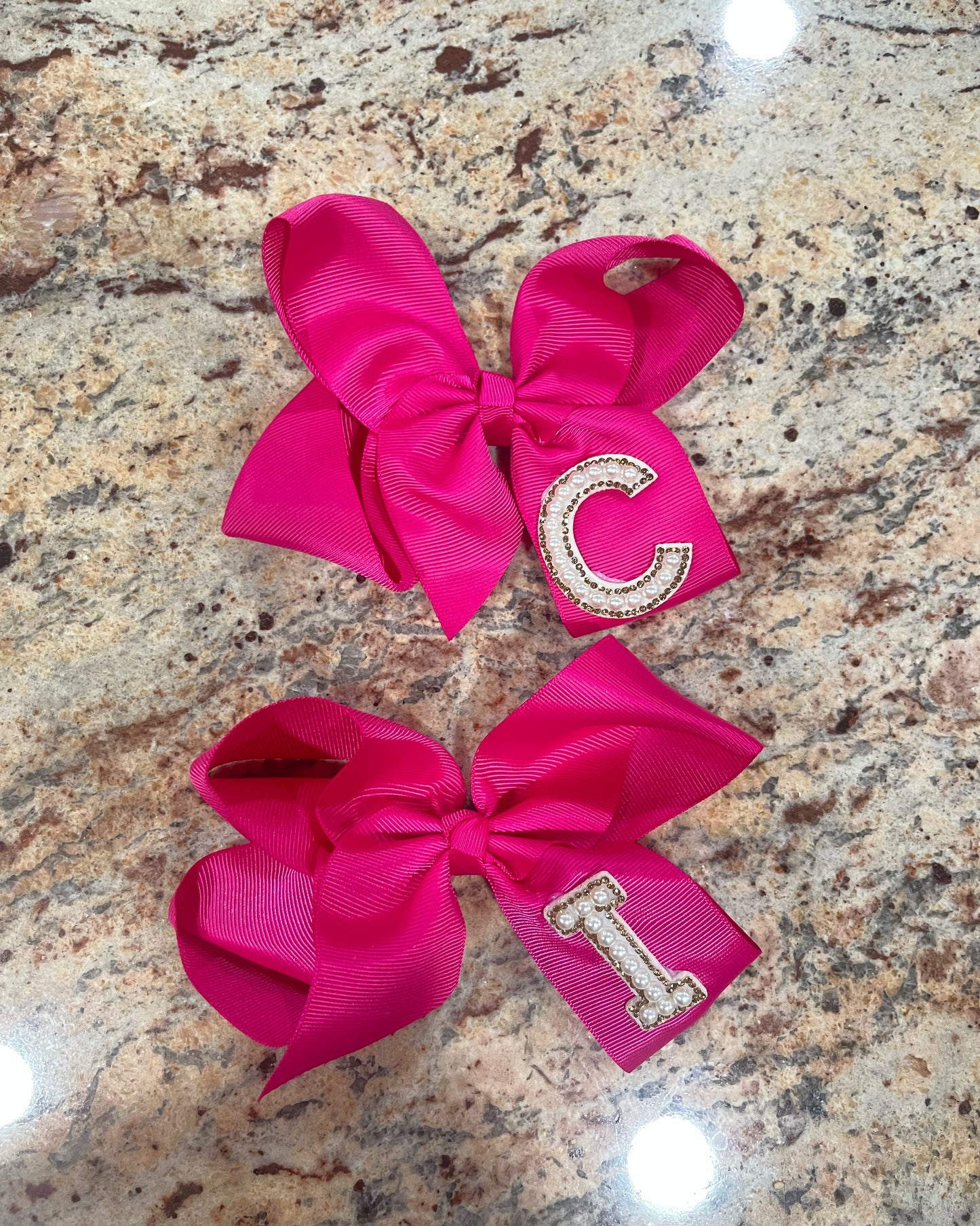 Large Pearl Intial Bow- LETTER I