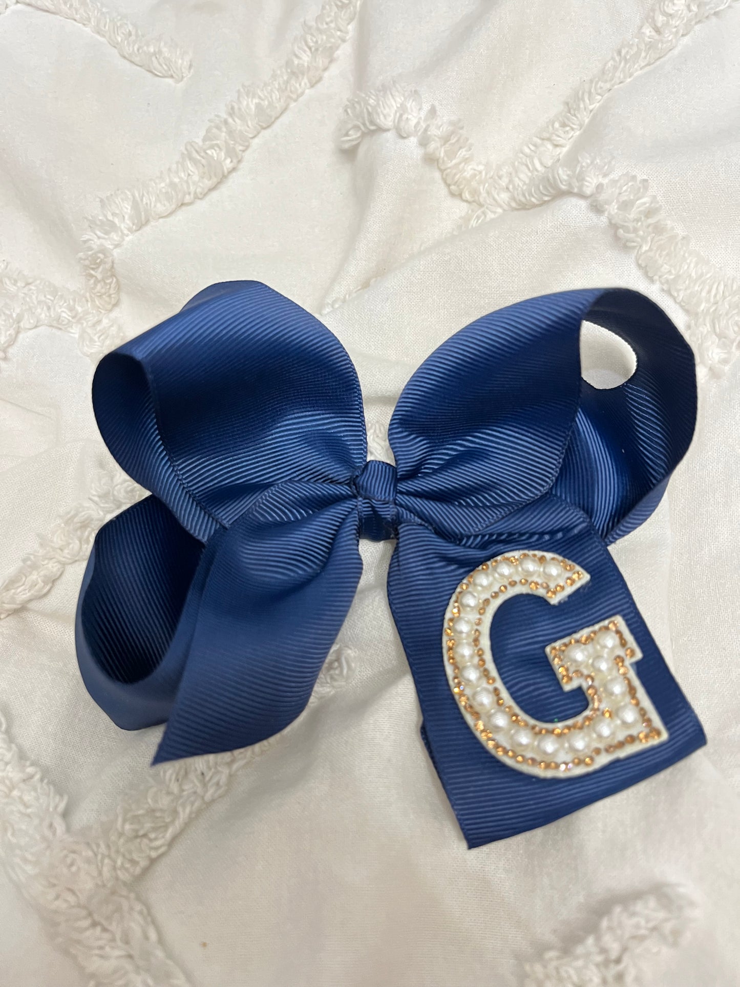 Large Pearl Intial Bow- LETTER G