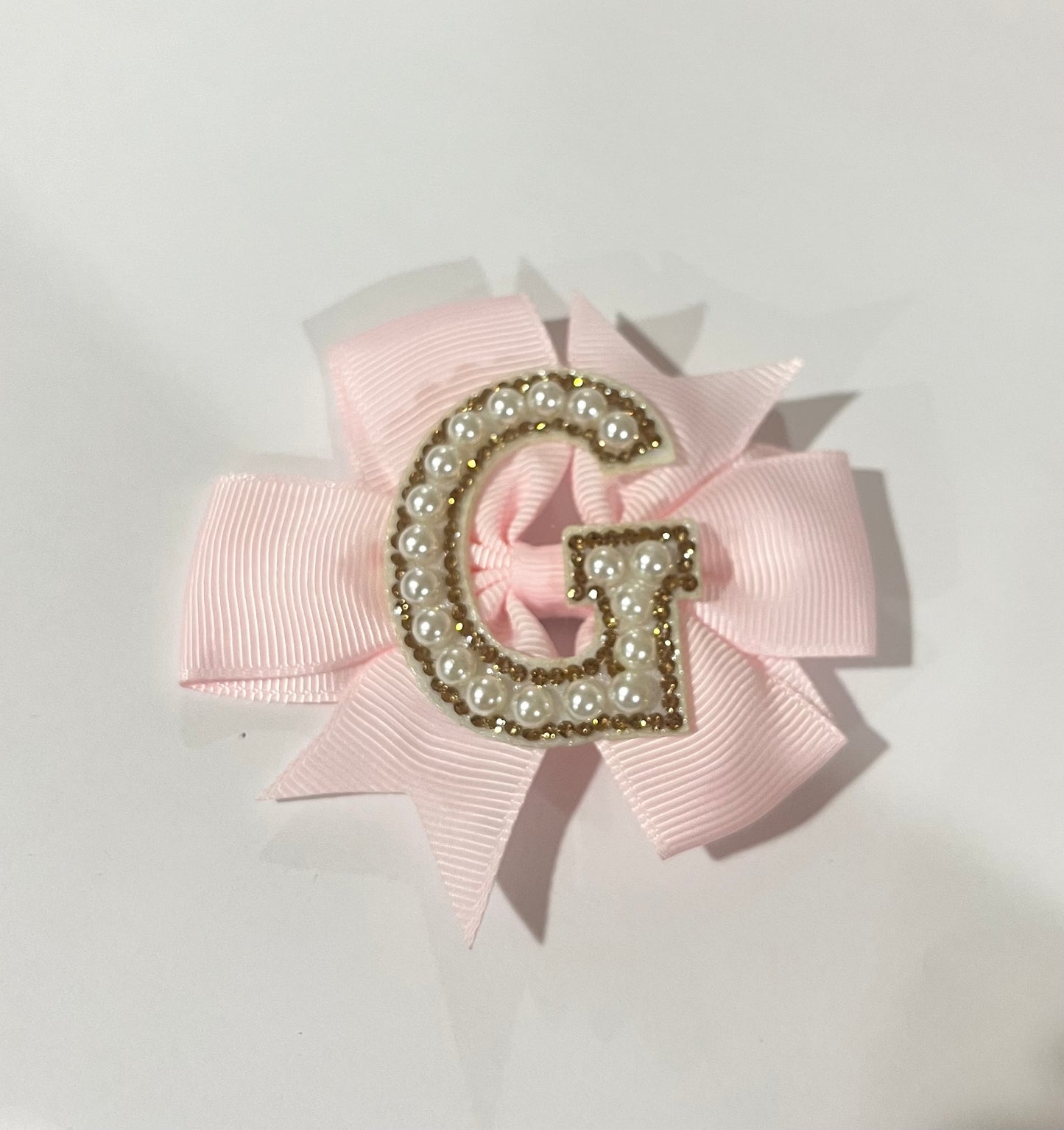 Mini Pearl Initial Bow- LETTER G