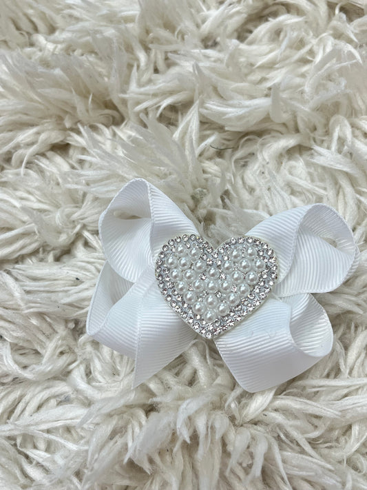 Mini White Pearl Valentines Bow 🤍