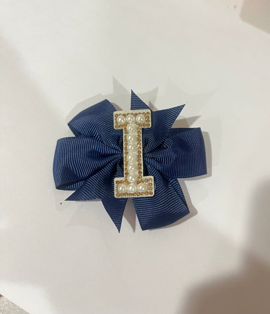 Mini Pearl Initial Bow- LETTER I