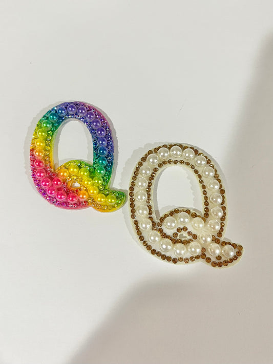 Mini Pearl Initial Bow- LETTER Q