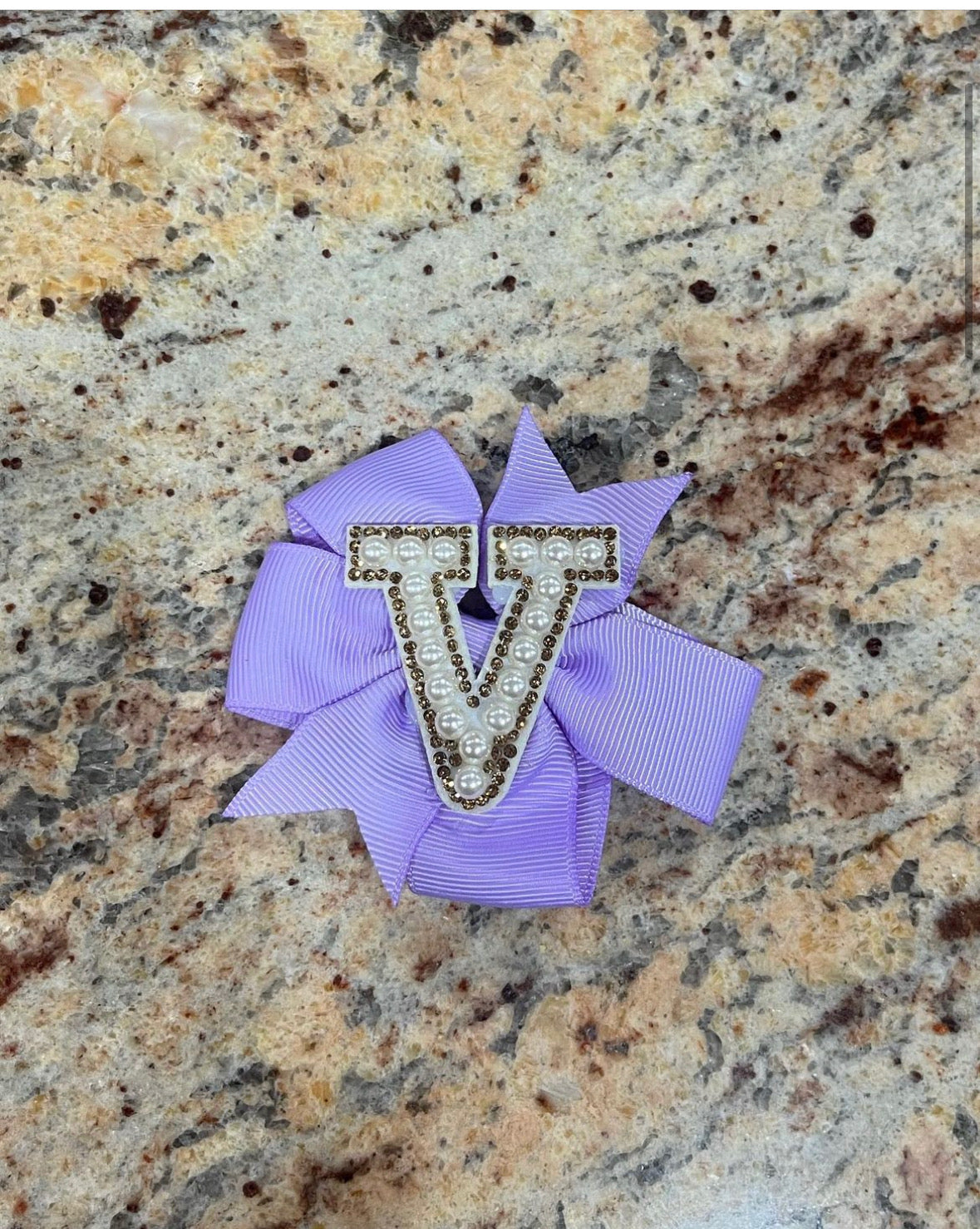 Mini Pearl Initial Bow- LETTER V